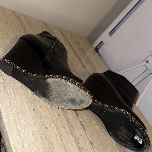 Chanel Leather Interlocking CC Logo Mule Wedges - Picture 2 of 5